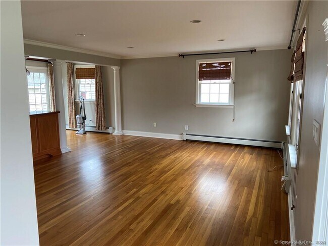 Foto del edificio - 227 Partridge Ln