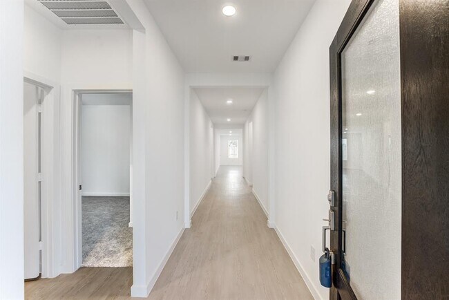 Foto del edificio - 16523 Mesquite Fld Dr