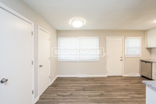 Foto del edificio - 401 Lacy LN