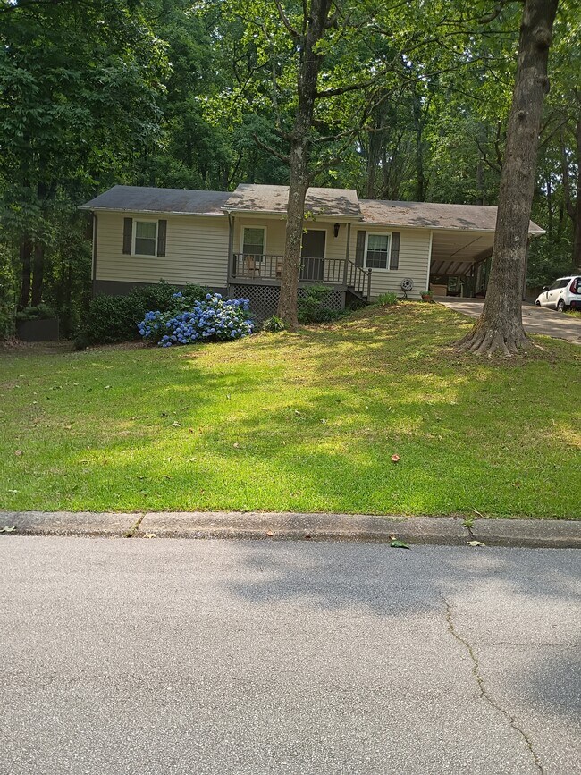 Building Photo - 1279 Alpha Dr