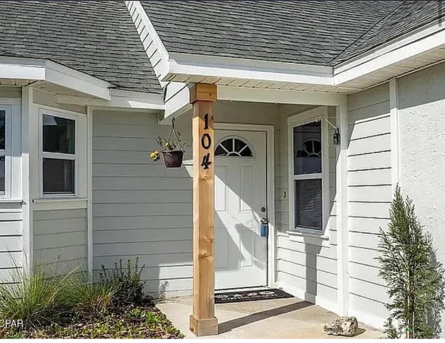 Building Photo - 104 Oleander Cir