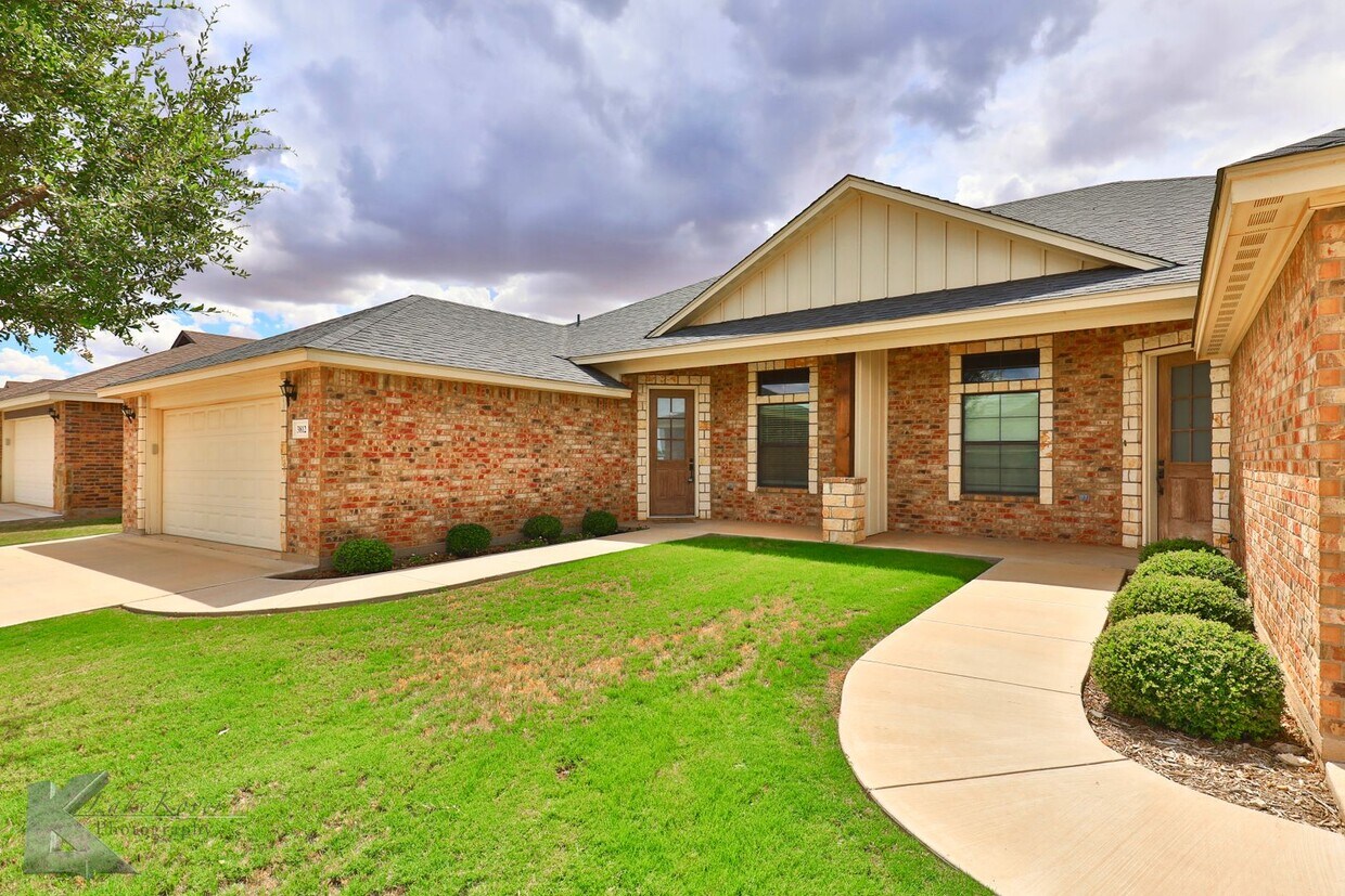 Cute on Carrera! House Rental in Abilene, TX