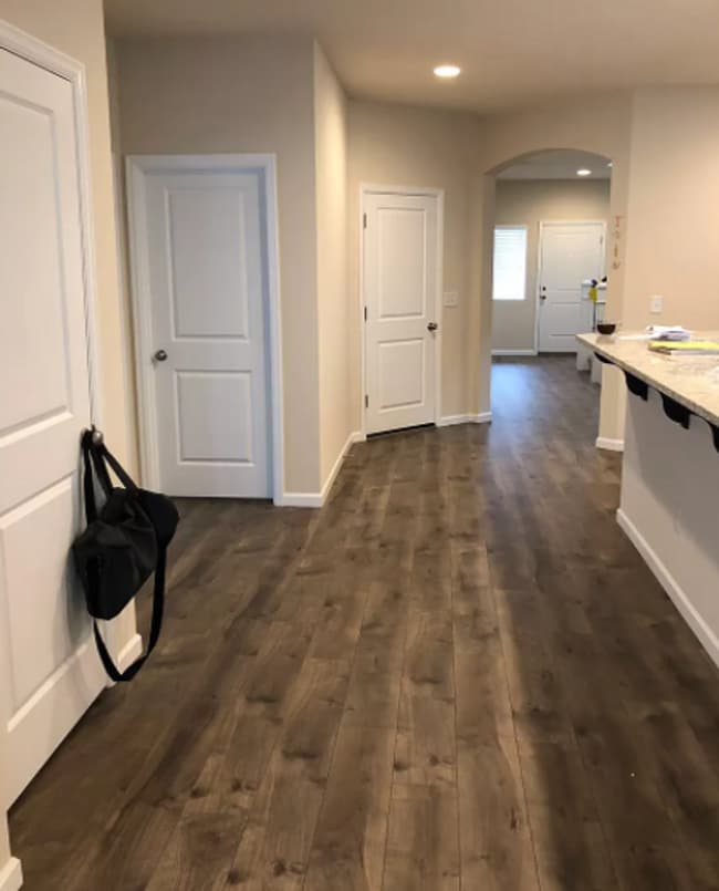 Building Photo - Stunning Happy Valley Home! (5 Bed / 3 Bat...