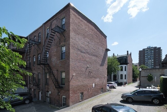 Building Photo - 9 Wigglesworth St
