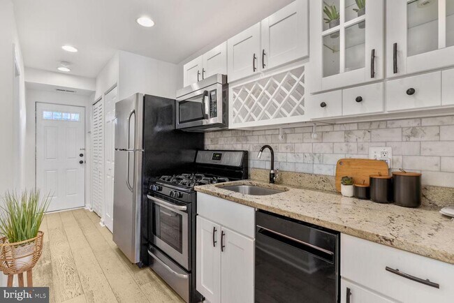Foto del edificio - 1268 16th St NE