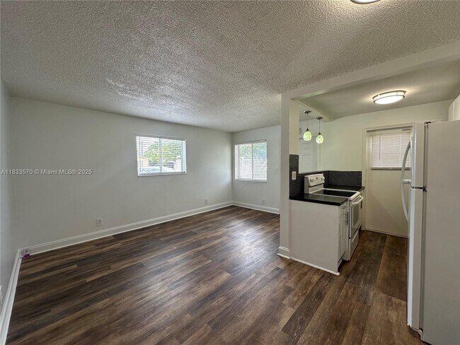 Foto del edificio - 2325 Arthur St