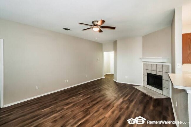 Foto del edificio - Newly renovated spacious 3 bed/2 bath, wit...