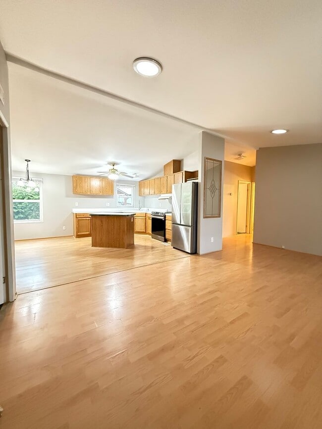 Building Photo - Beautifully Updated 3-Bed, 2-Bath Home wit...