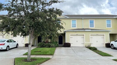 Building Photo - 9017 Alba Ln