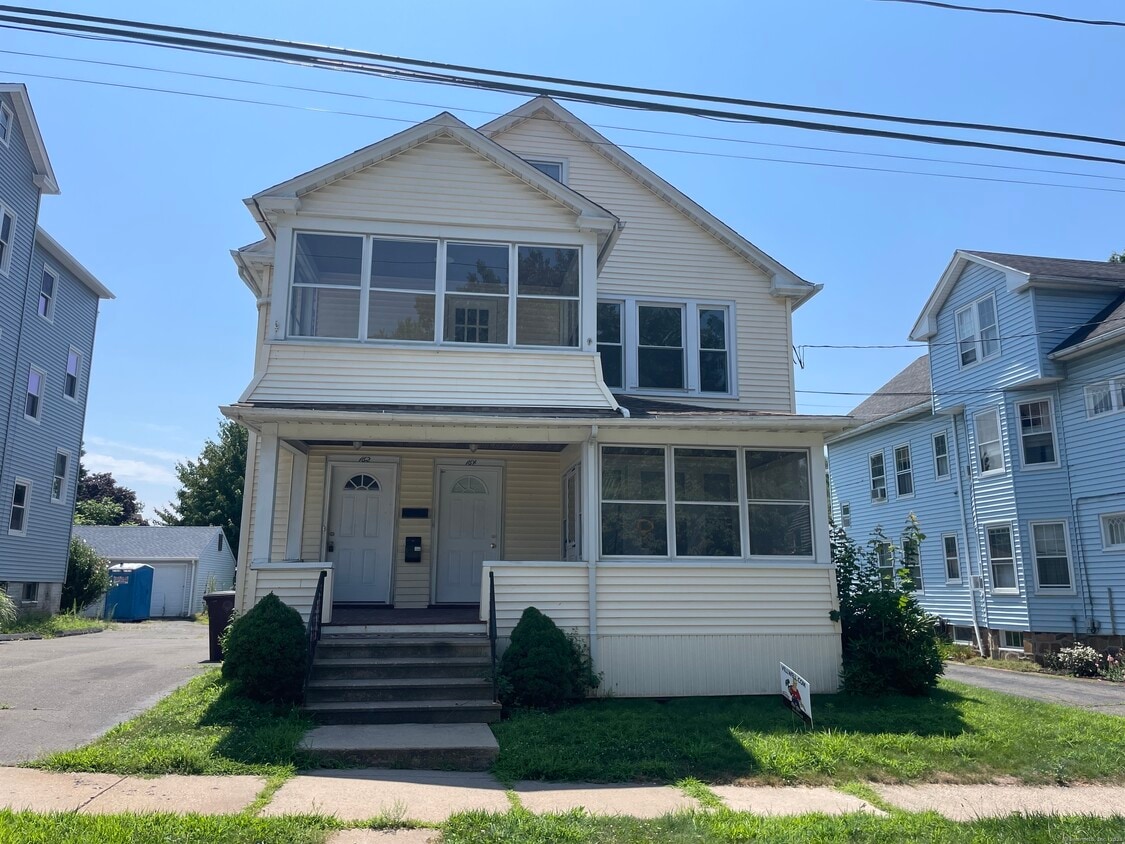 Foto principal - 162 Columbia St