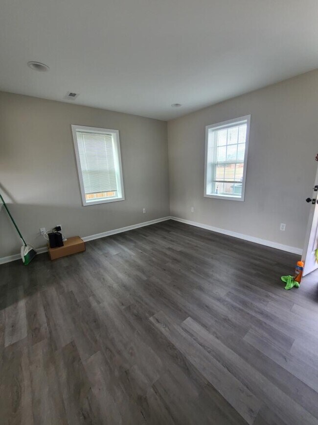 Foto del edificio - 2442 Washington St