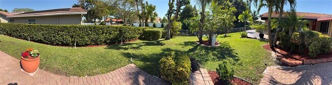 Foto del edificio - 3881 NW 100th Ave