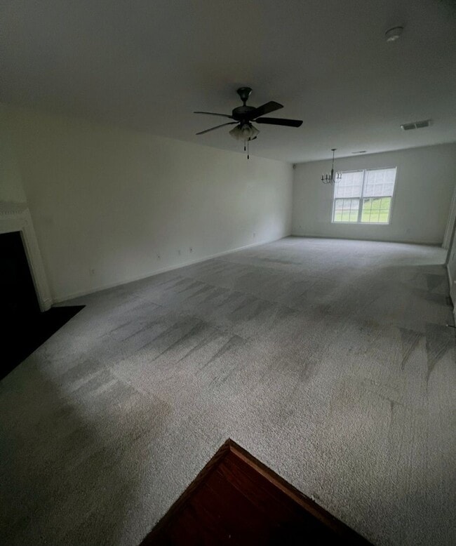 Foto del edificio - 3 bedroom Greensboro Rental with Attached Garage