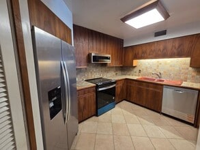 Building Photo - 1525 Wilder Ave