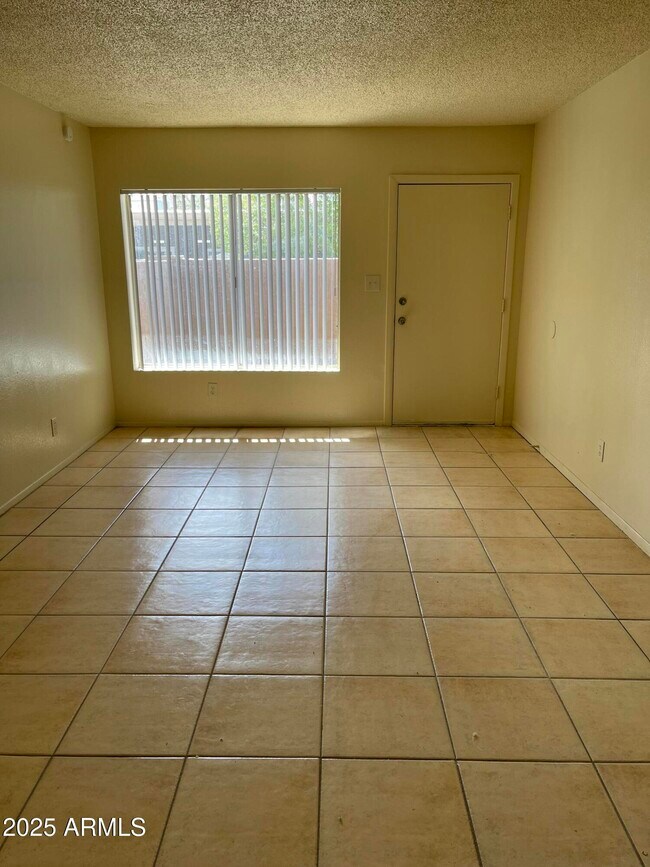 Foto del edificio - 925 W Peoria Ave