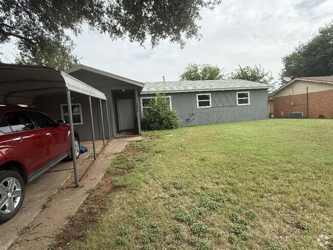 Building Photo - 2808 Park View Dr