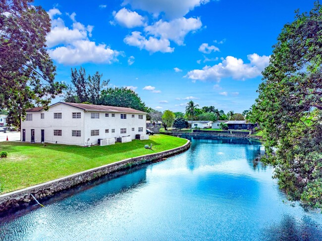 Photo - 374 Sunshine Dr (Coconut Creek, FL) Apartment