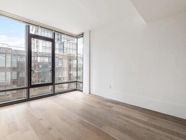 Foto del edificio - 429 Kent Ave