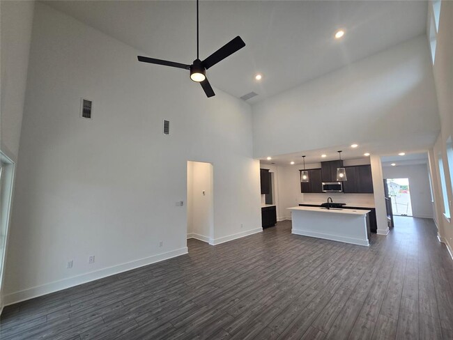 Building Photo - 224 Langhorne Bnd