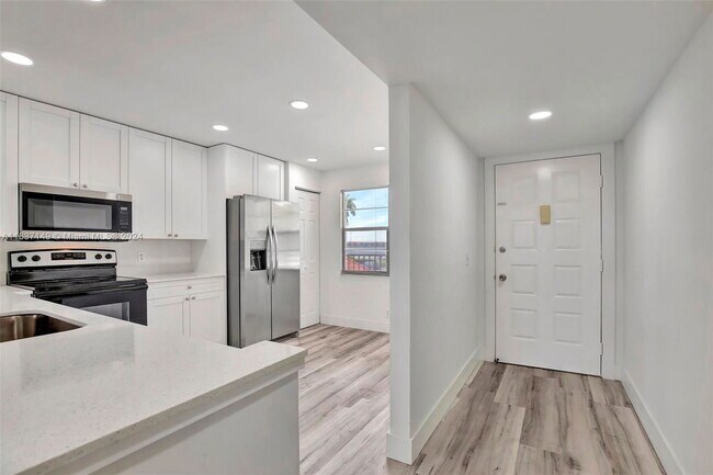 Foto del edificio - 901 SW 128th Terrace