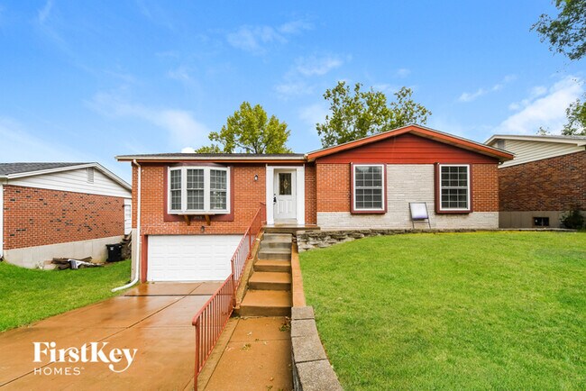 Building Photo - 3915 Rodapa Dr