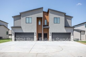 Building Photo - 8423 W 37th Ct N