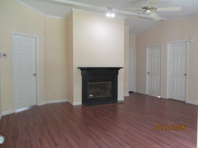 Foto del edificio - 5300 Almeda Pl NW