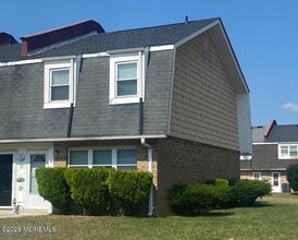 Building Photo - 68 Briar Mills Dr