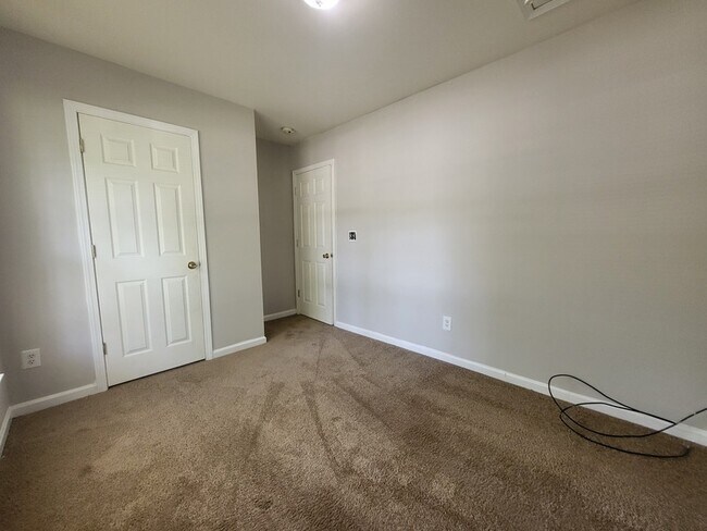 Building Photo - 7151 Henderson Valley Ln