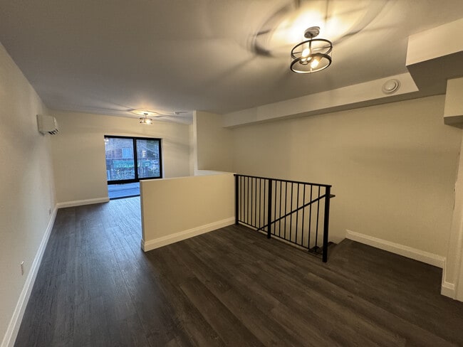 Building Photo - 619 Mount Pleasant Rd