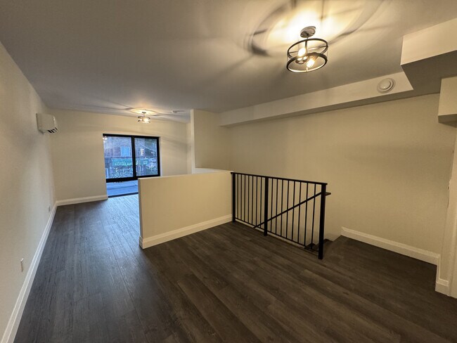 Photo du bâtiment - 619 Mount Pleasant Rd