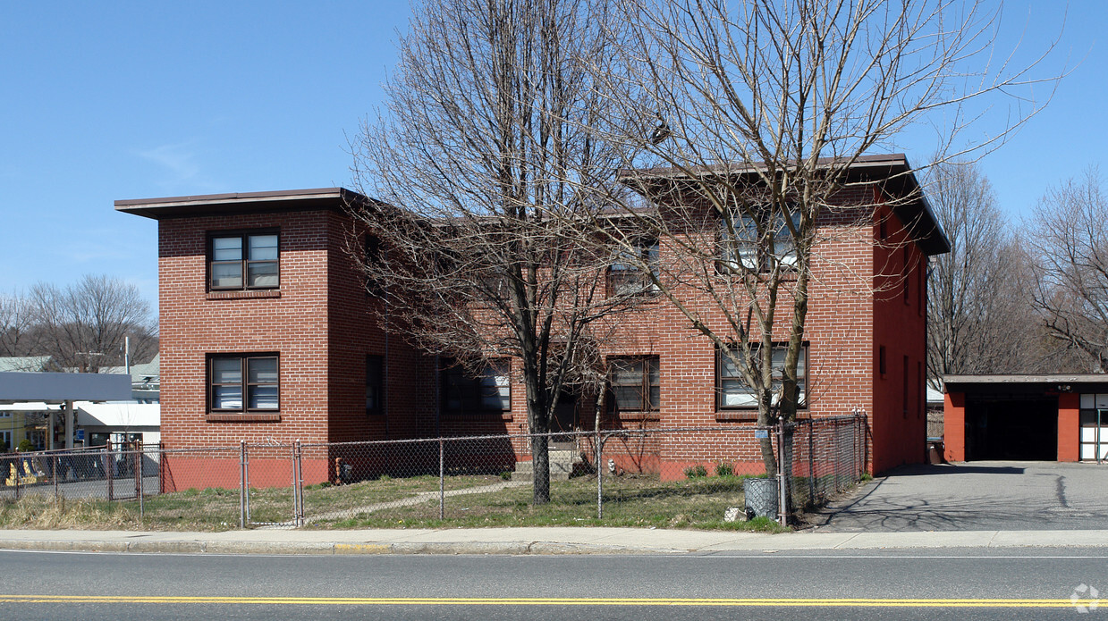 Building Photo - 333-335 Beech St