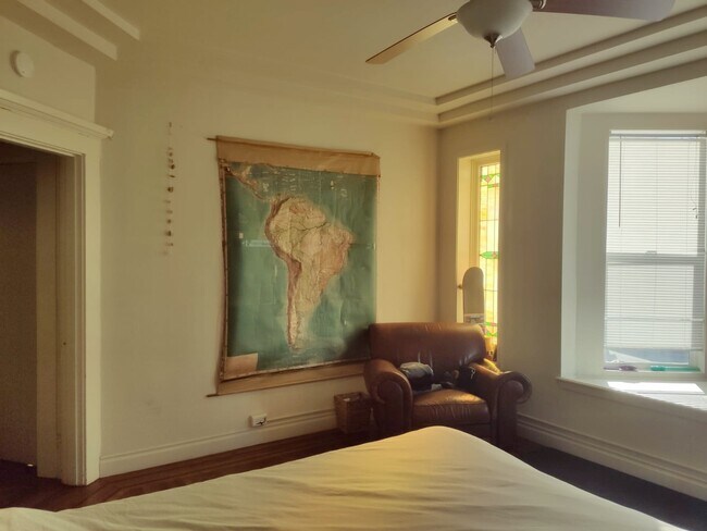 Foto del edificio - 230 Judah St