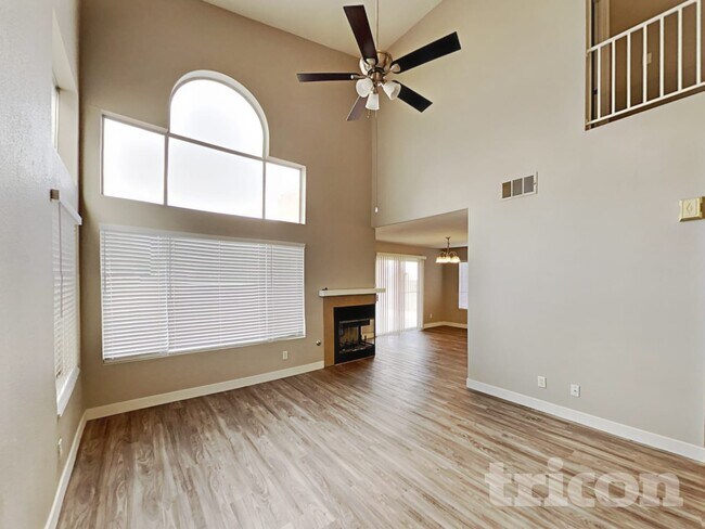 Foto del edificio - 5646 Roundrock Dr