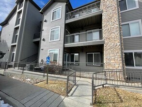 Building Photo - 2575 S Syracuse Way