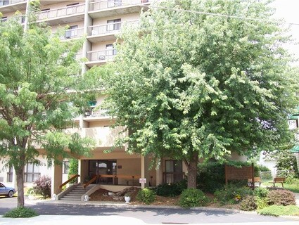Primary Photo - Clarksburg Towers