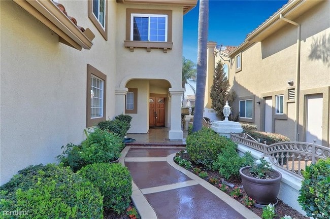 Building Photo - 4 br, 3 bath House - 24561 Mando Dr