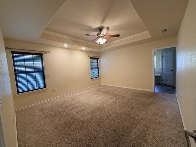 Building Photo - 426 E University Dr