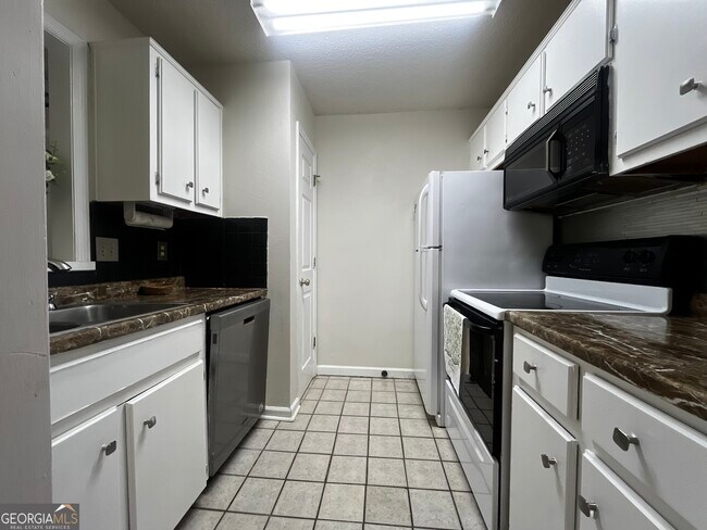 Foto del edificio - 2165 S Milledge Ave