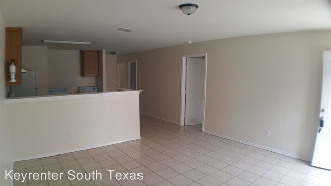 Building Photo - 116 N Linares St