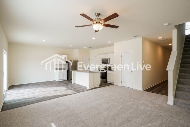 Building Photo - 153 Snowdrop Ave