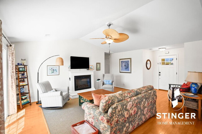 Foto del edificio - 2927 Waters Edge Ct W