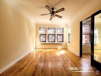 Building Photo - 4417 N Wolcott Ave
