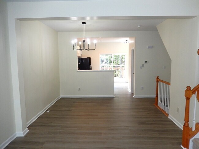 Foto del edificio - 5445 Crabtree Park Ct