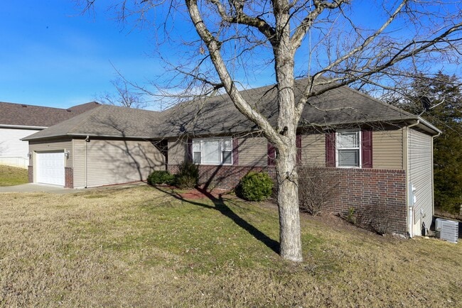 Foto del edificio - 227 Everett Ml