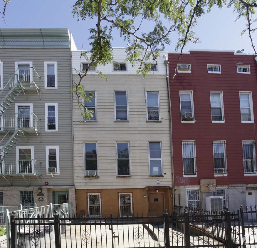 Building Photo - 849 Bushwick Ave