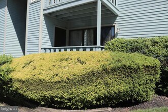 Building Photo - 1301 Woodhollow Dr