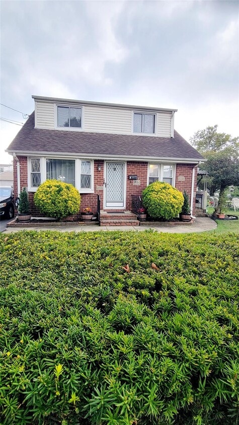 Primary Photo - 7 E Jefferson Ave