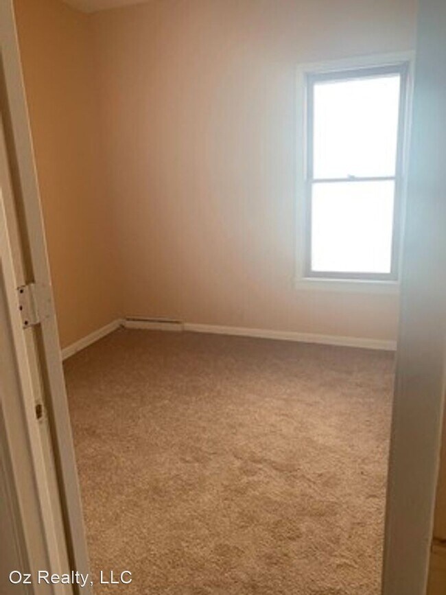 Building Photo - 2 br, 1 bath House - 2333 Valentine St.