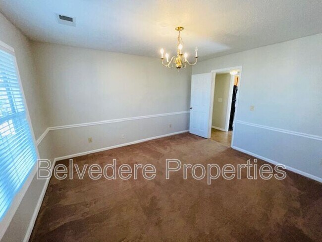 Foto del edificio - 900 Stockwood Ct